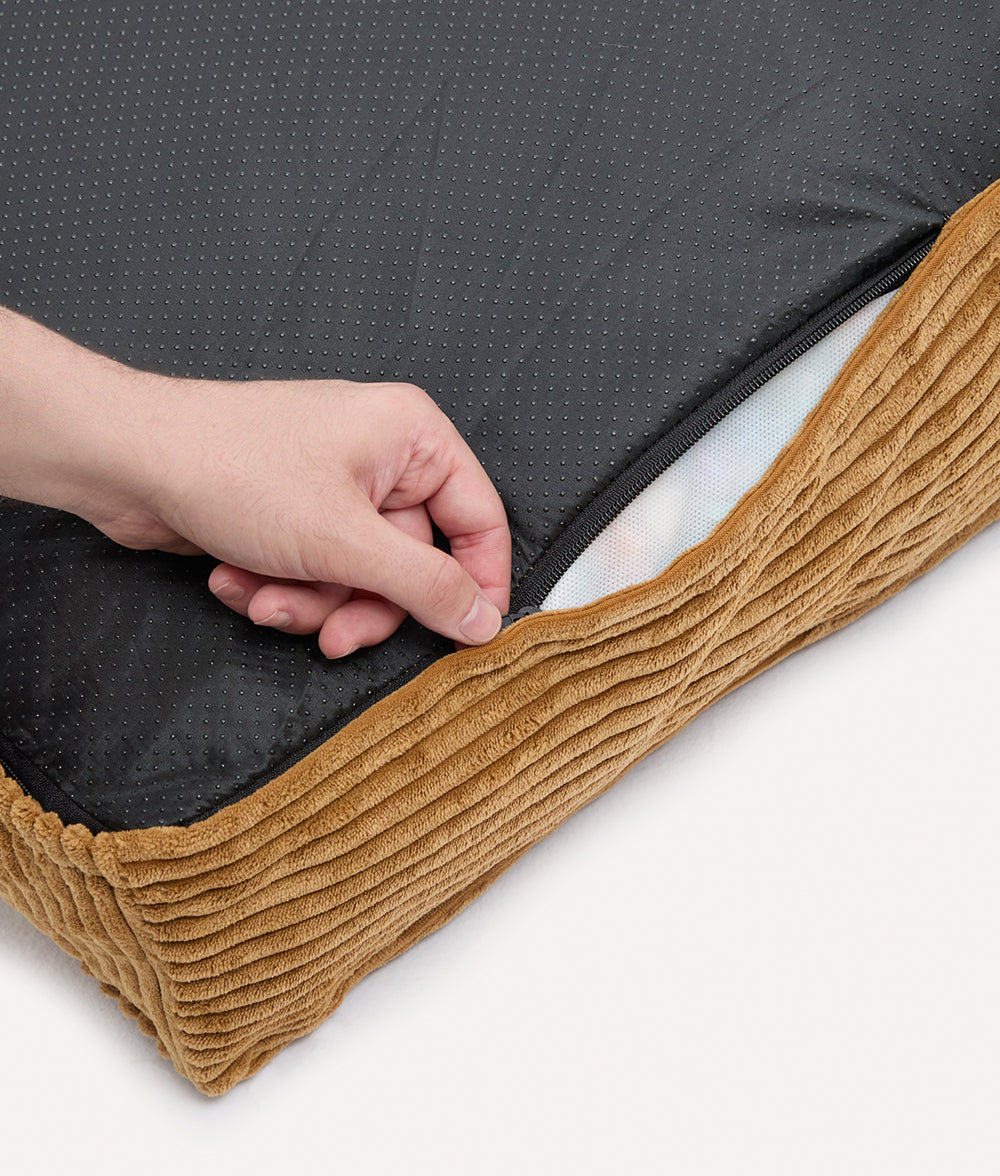 Cama Perro Pana Mostaza, Cuadra